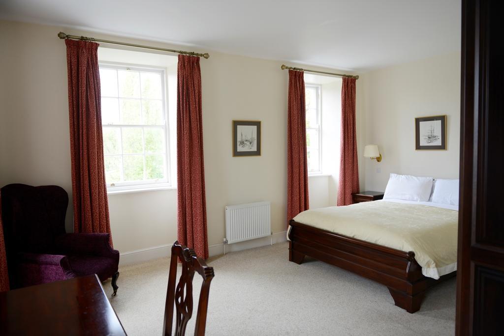 Hotel Ashbrook Arms Townhouse And Restaurant Durrow Exterior foto