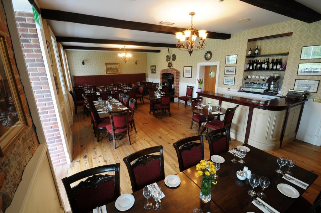 Hotel Ashbrook Arms Townhouse And Restaurant Durrow Exterior foto